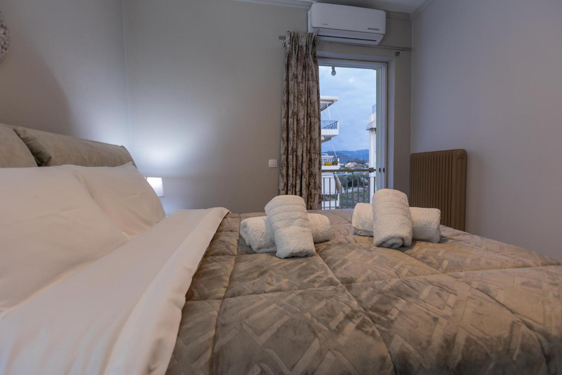 Τριάρι Διαμέρισμα 2Ο Ορόφου Nafpaktos エクステリア 写真